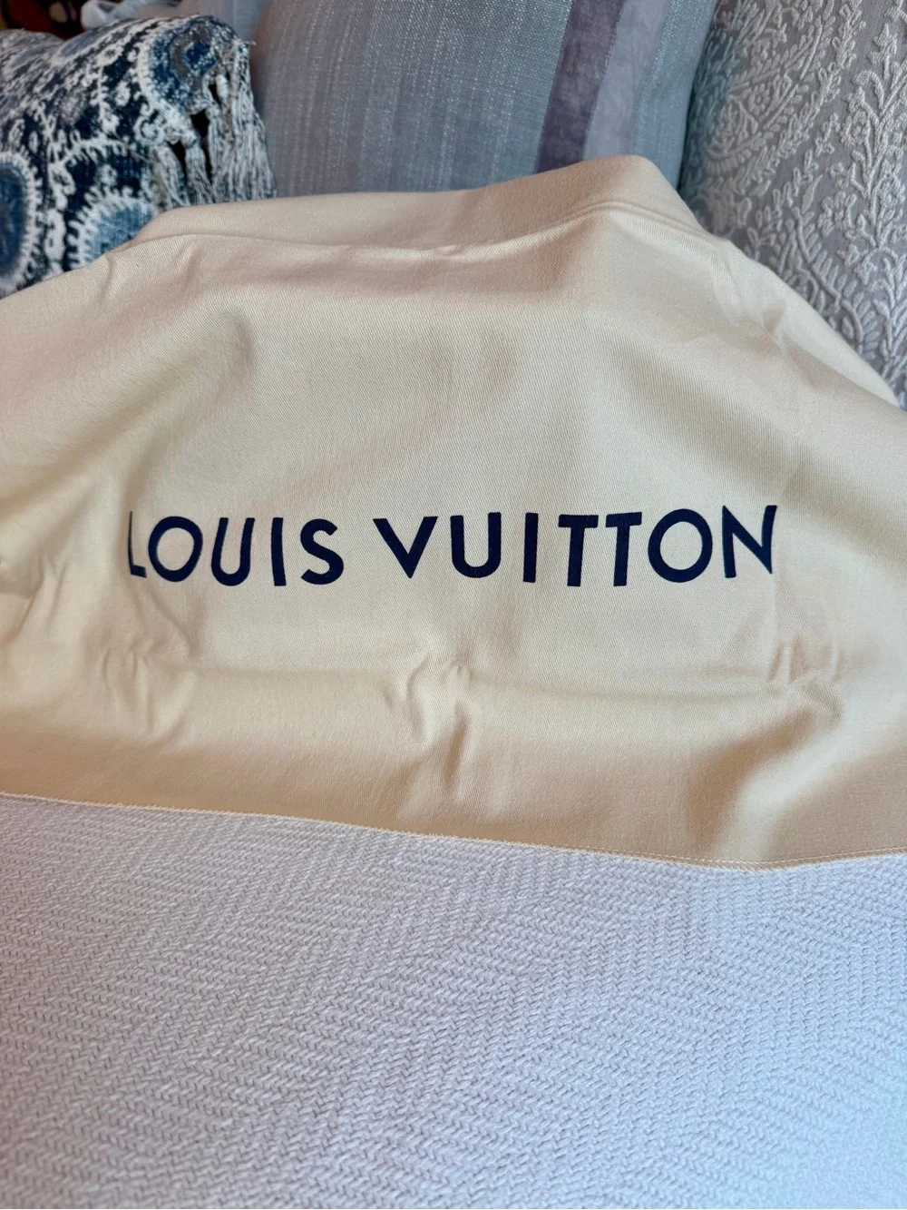 Authentic Louis Vuitton Manhattan PM Monogram Handbag – 2008